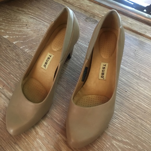 Used tans shoes - Picture 1 of 4